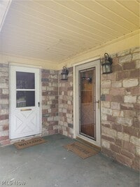 Building Photo - 3251 Darrow Rd