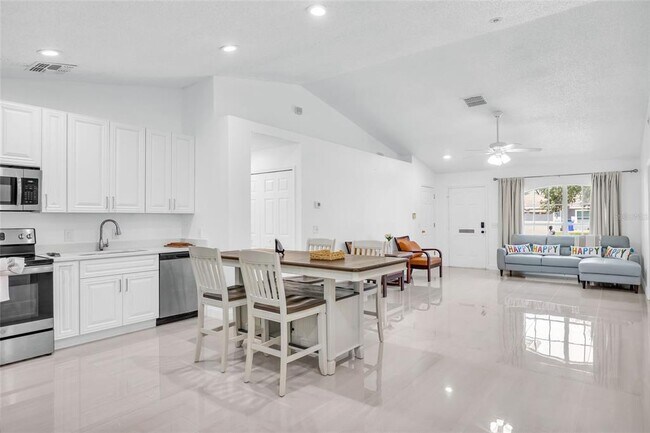 Building Photo - 4211 Floating Orchid Ct