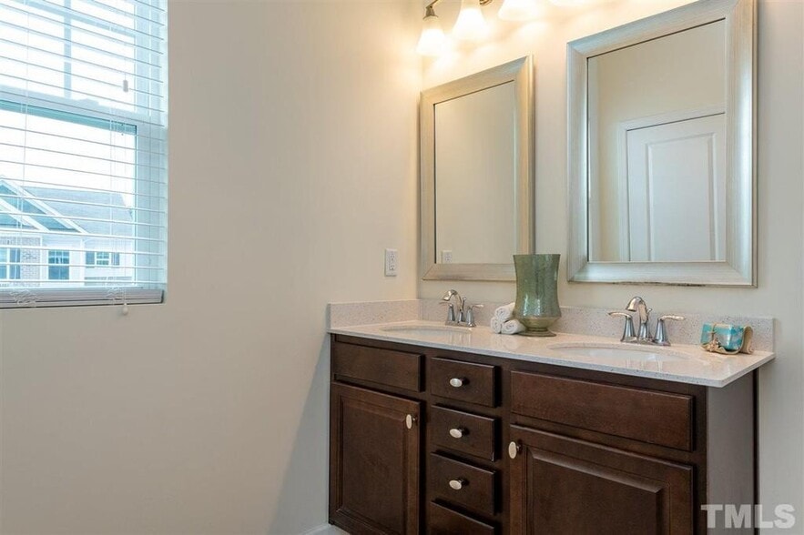 Building Photo - 1117 Neighborly Way