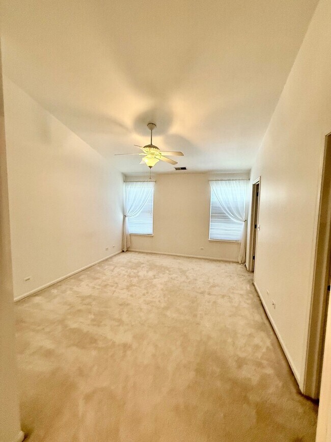 Building Photo - 4354 Shooting Star Dr