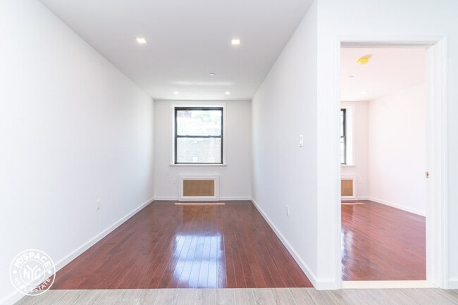 Building Photo - 323 49th St