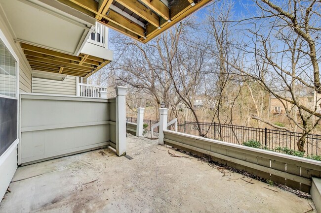 Building Photo - NEW KITCHEN, NEW HARDWOODS -- 1+1  in the ...