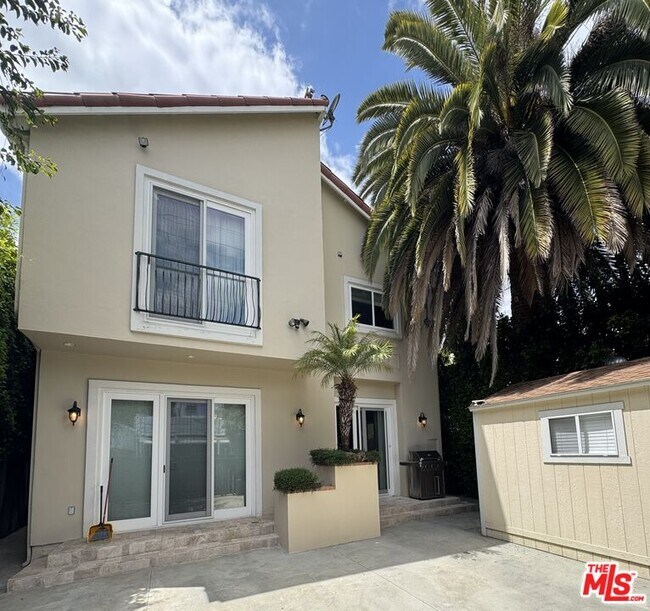 Building Photo - 458 S Clark Dr