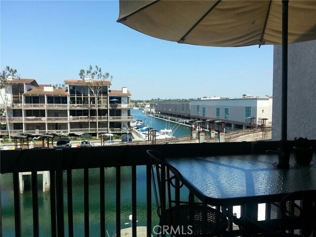 Building Photo - 8331 Marina Pacifica Dr N