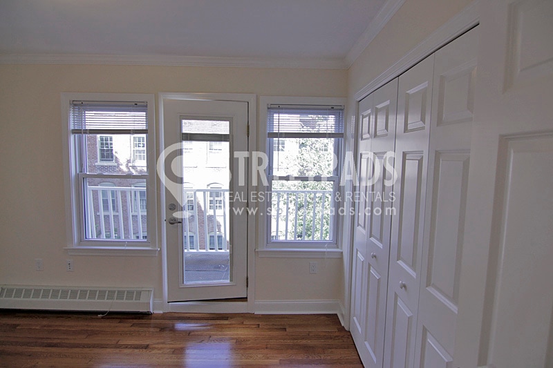 Building Photo - 1 Langdon Sq