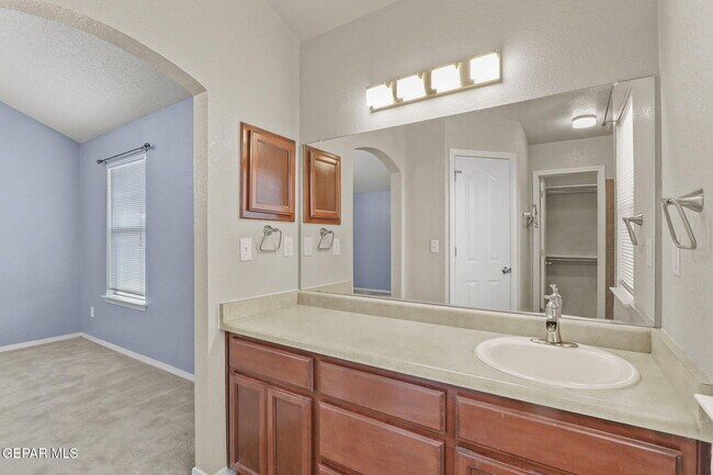 Building Photo - 2933 Pebble Rock Pl