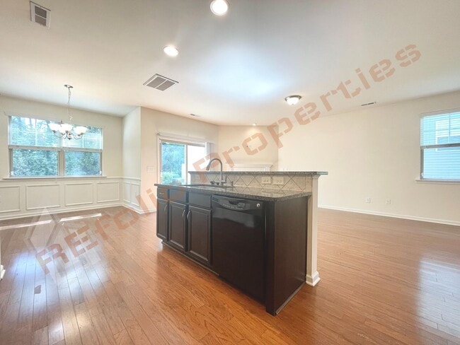 Building Photo - 429 Manchester Park Ln