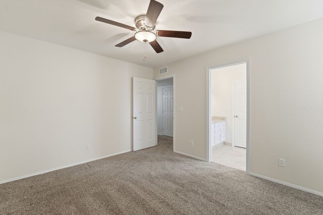 Building Photo - Beautiful 3 Bed/ 2.5 Bath Scottsdale Home I Near Kierland - Prime Location