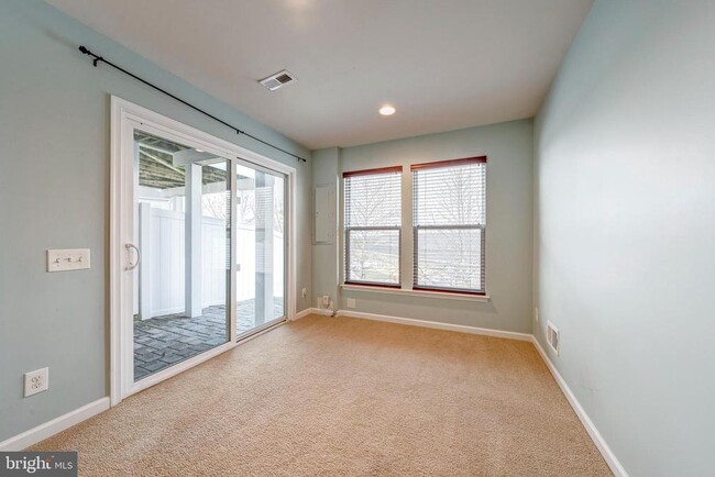 Building Photo - 42644 New Dawn Terrace