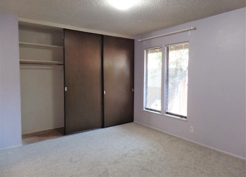 Building Photo - 127 Shadow Mountain Ct