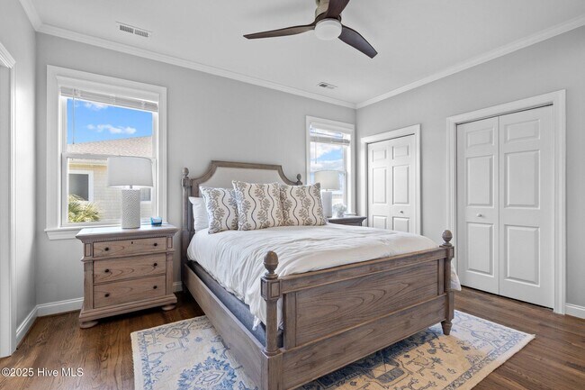 Building Photo - 8632 Sound Dr