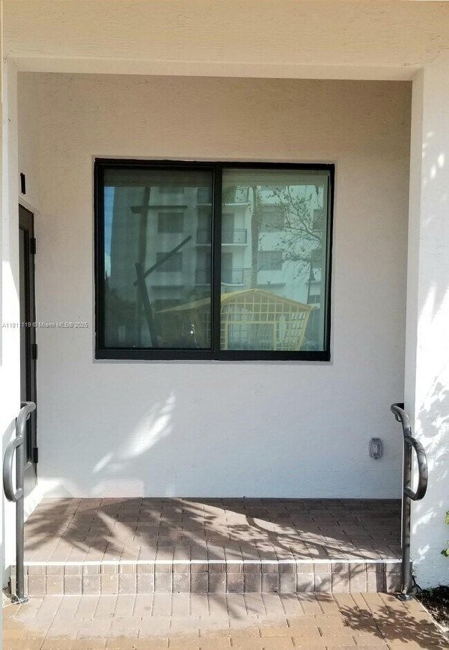 Building Photo - 4725 NW 85th Ave