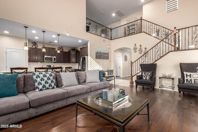 Building Photo - 10763 W Cottontail Ln