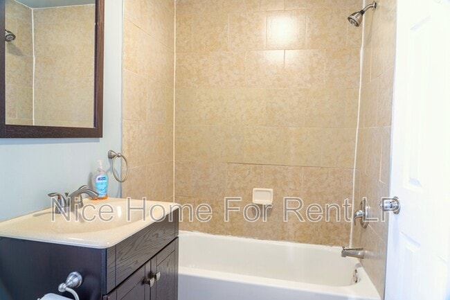 Building Photo - 26 Pitman Ave