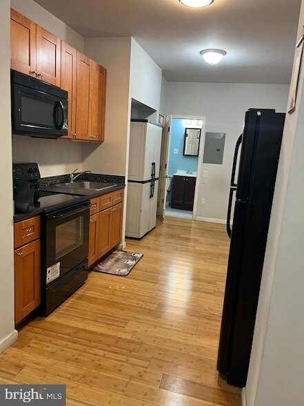 Primary Photo - 3313 N Park Ave
