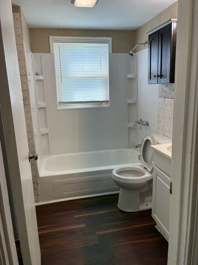 Building Photo - 1022 Virginia Ave