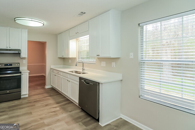 Building Photo - 646 Kilkenny Cir