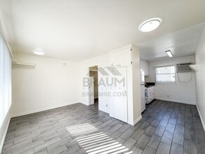 Building Photo - 15634 Leadwell St