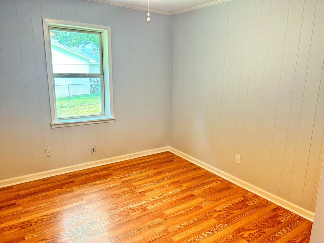 Building Photo - 1711 Burney Br Dr