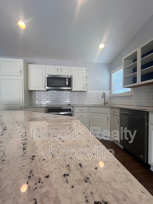 Building Photo - 1333 Willmann Ln