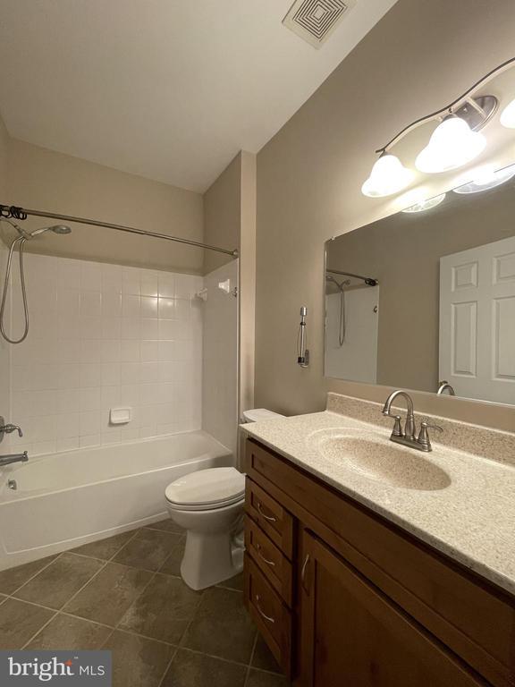 Building Photo - 514 Gentlewood Square