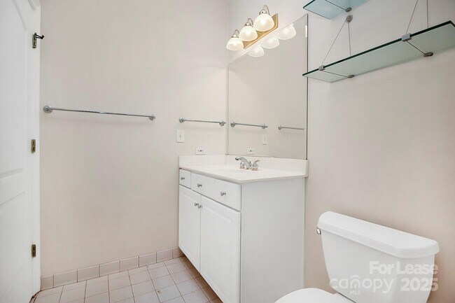 Building Photo - 400 N Church St