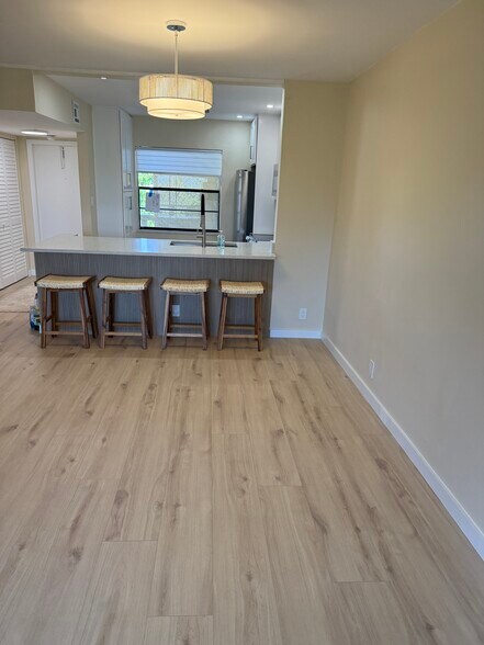 Dining area - 126 S Cypress Rd