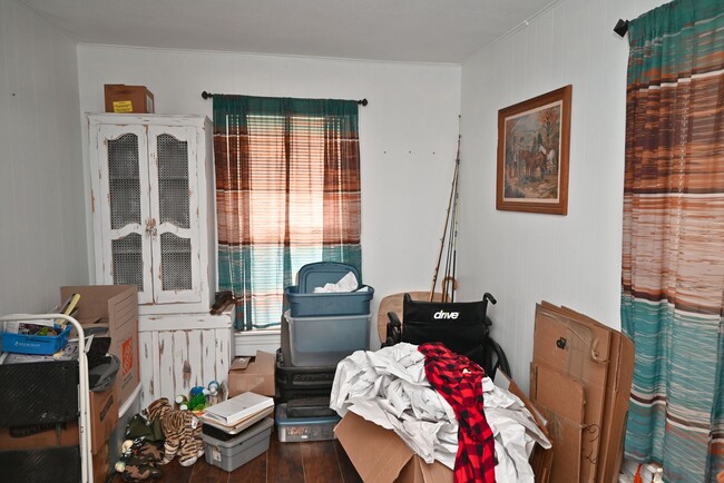 Building Photo - Handicap Accessible 2 Bed 1 Bath With Huge Yard In Burkburnett!