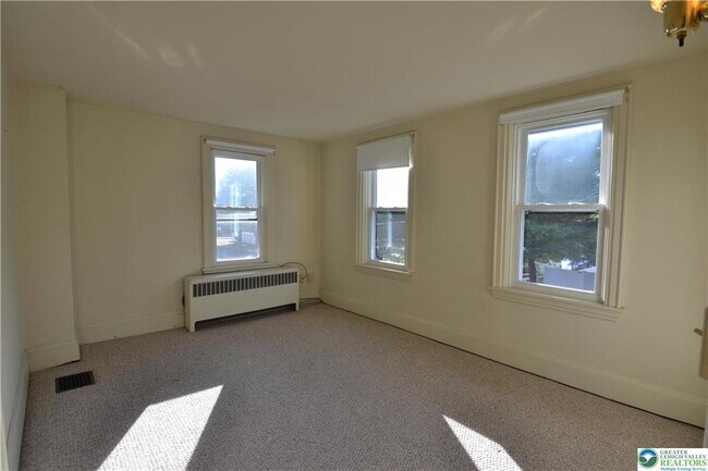 Building Photo - 1450 Church Ln