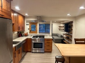 Building Photo - 2169 Monarch Dr