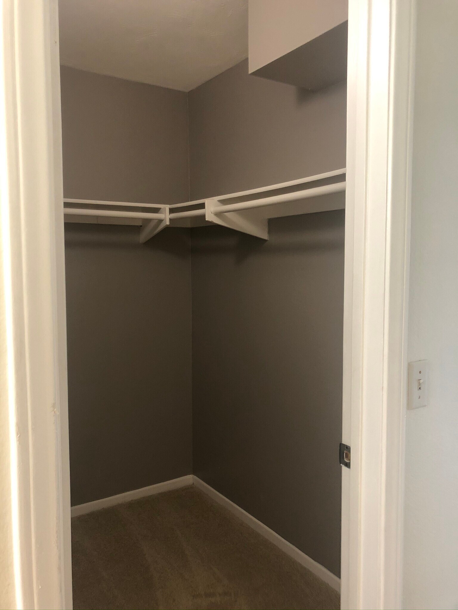 Building Photo - 3078 Broadway