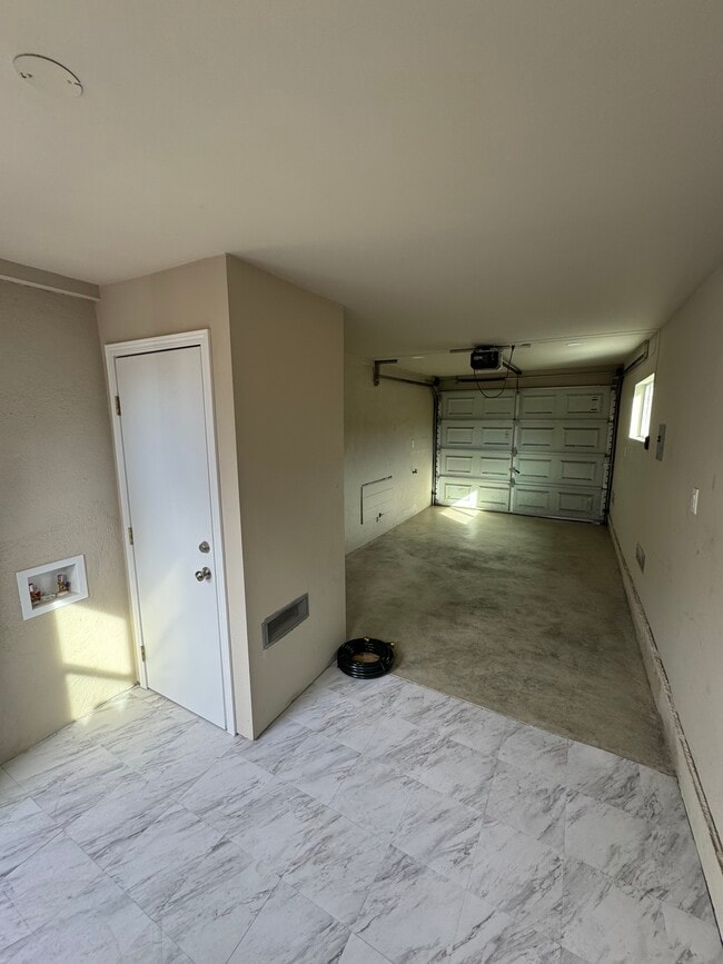 Building Photo - 4201 Porter St