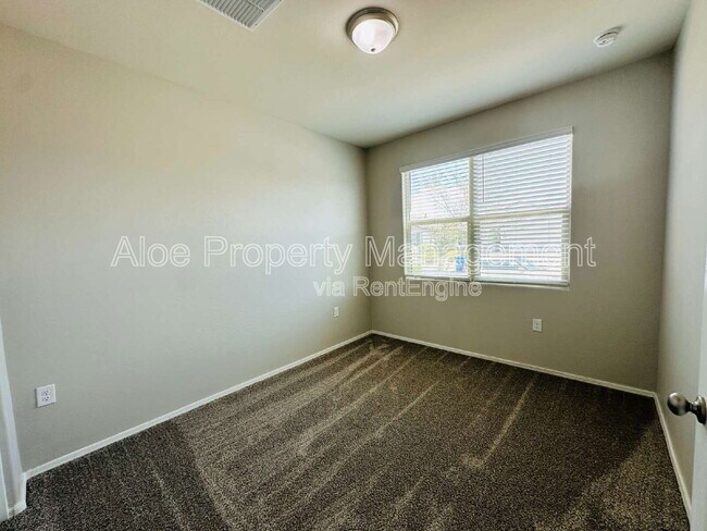 Building Photo - 3066 N Lainey Ln