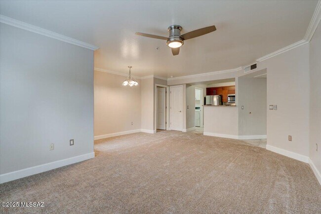 Building Photo - 5751 N Kolb Rd