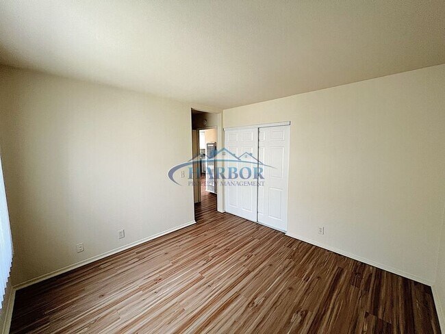 Building Photo - 4567 W 159th St