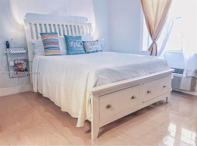 Building Photo - 7300 Ocean Terrace