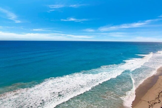 Building Photo - 5280 N Ocean Dr