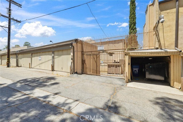 Building Photo - 17000 Burbank Blvd