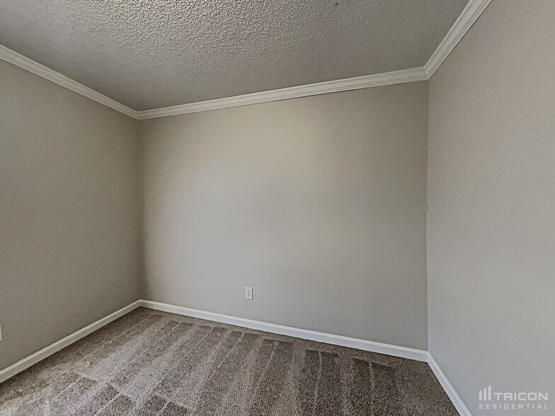 Building Photo - 412 Remington Ct