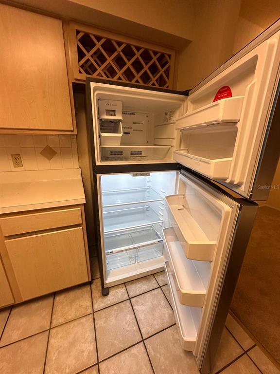 Building Photo - 820 Camargo Way