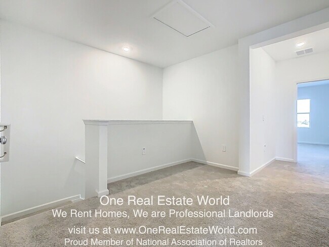 Building Photo - 2971 Maloof Dr