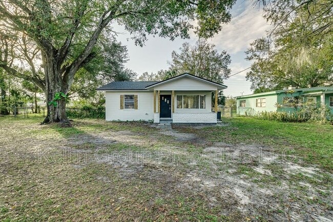 Building Photo - 225 Tuscarora St