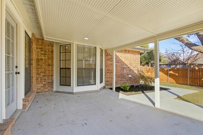 Building Photo - 6808 Beeman Dr