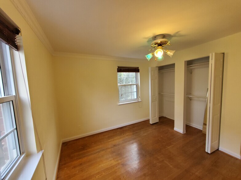 Building Photo - 2704 13th St S