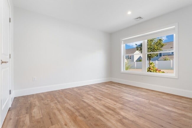 Building Photo - 21 Paul Francis Way