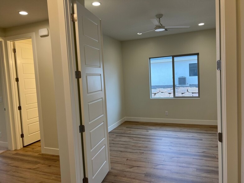 Building Photo - 2744 W Columbo Ln