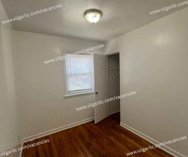 Building Photo - Best choice 3 Bedroom, 1 Bath Home