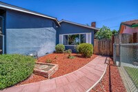 Building Photo - 1158 Pembridge Dr