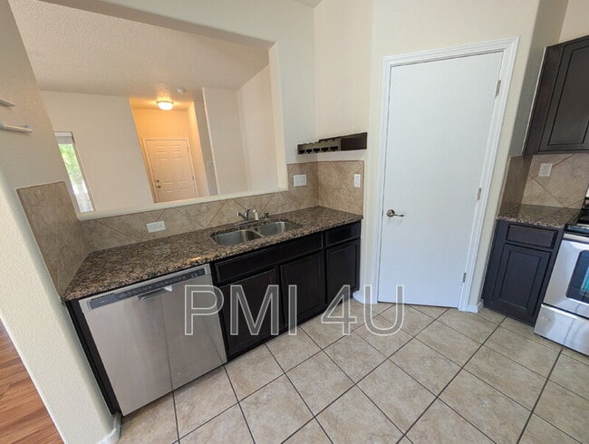 Building Photo - 10835 Crissy Field Way NE