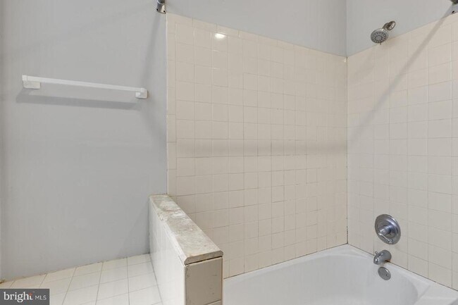 Building Photo - 1302 N 19th St